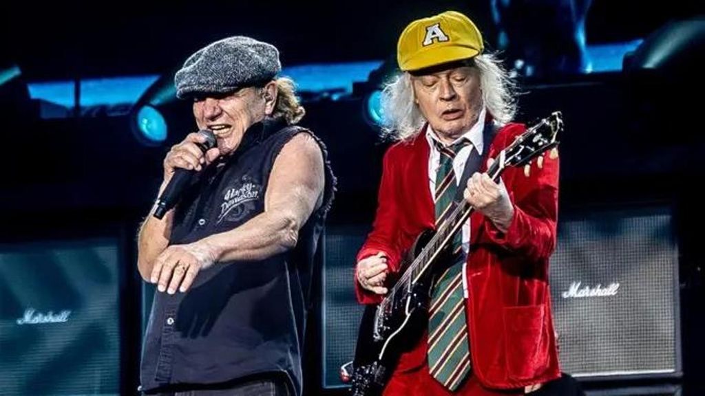 AC/DC cae con la energía de un rayo sobre un público entregado en Madrid: "Es genial veros otra vez"