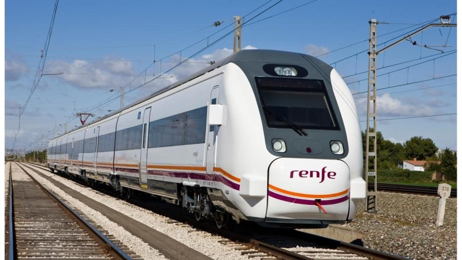 Suspendida la circulación de trenes de AVE de Málaga, Granada y Almería por un incendio