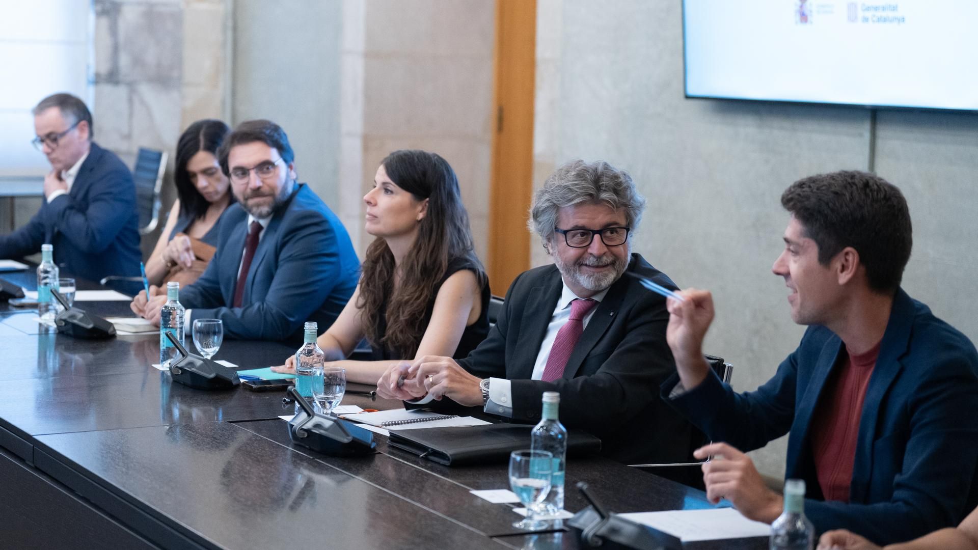 El vicepresidente de Junts y diputado del parlamento catalán, Antoni Castellà (2d), durante la Comisión bilateral Estado-Generalitat, en el Palau de la Generalitat,