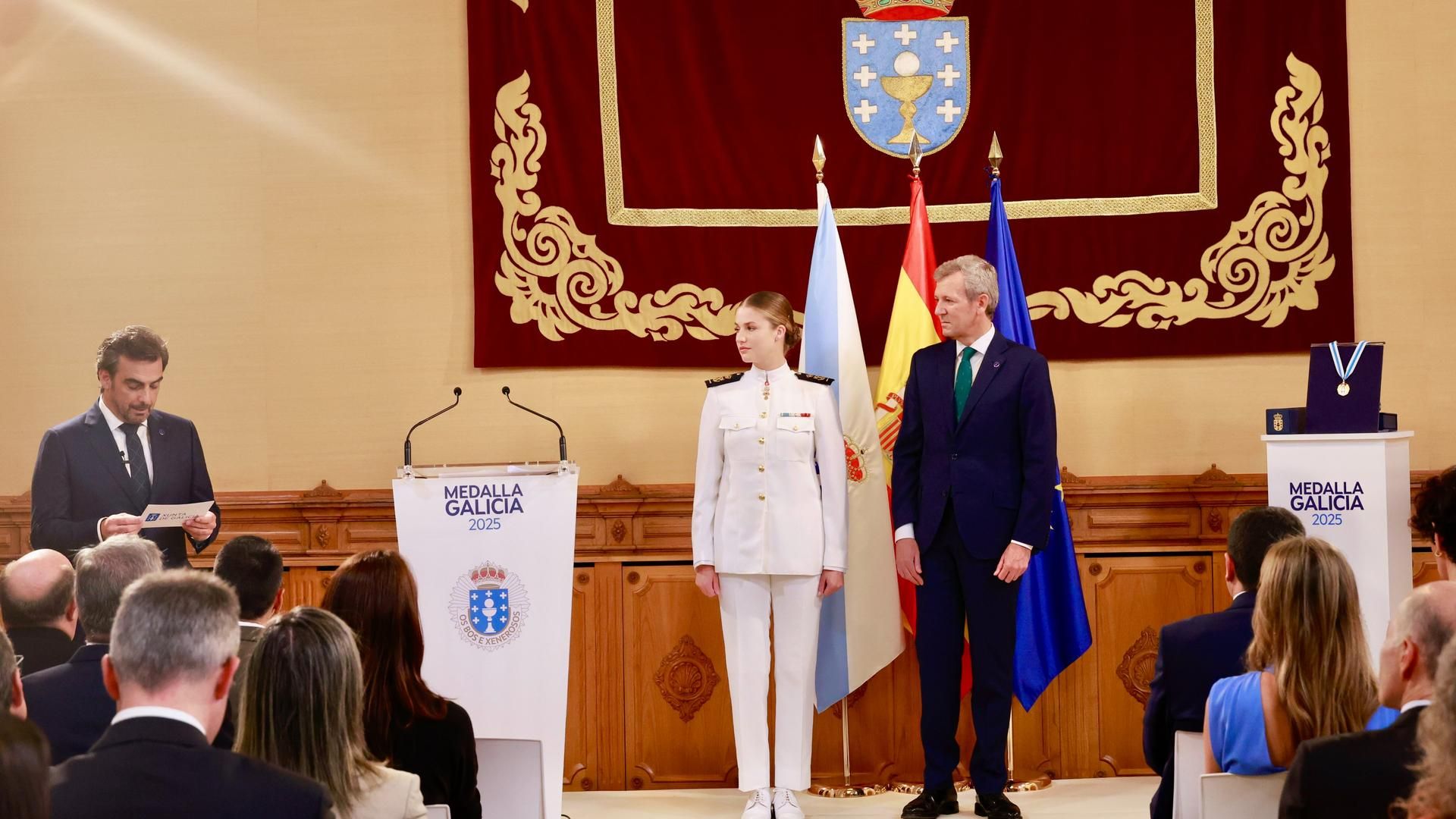Leonor, junto a Alfonso Rueda