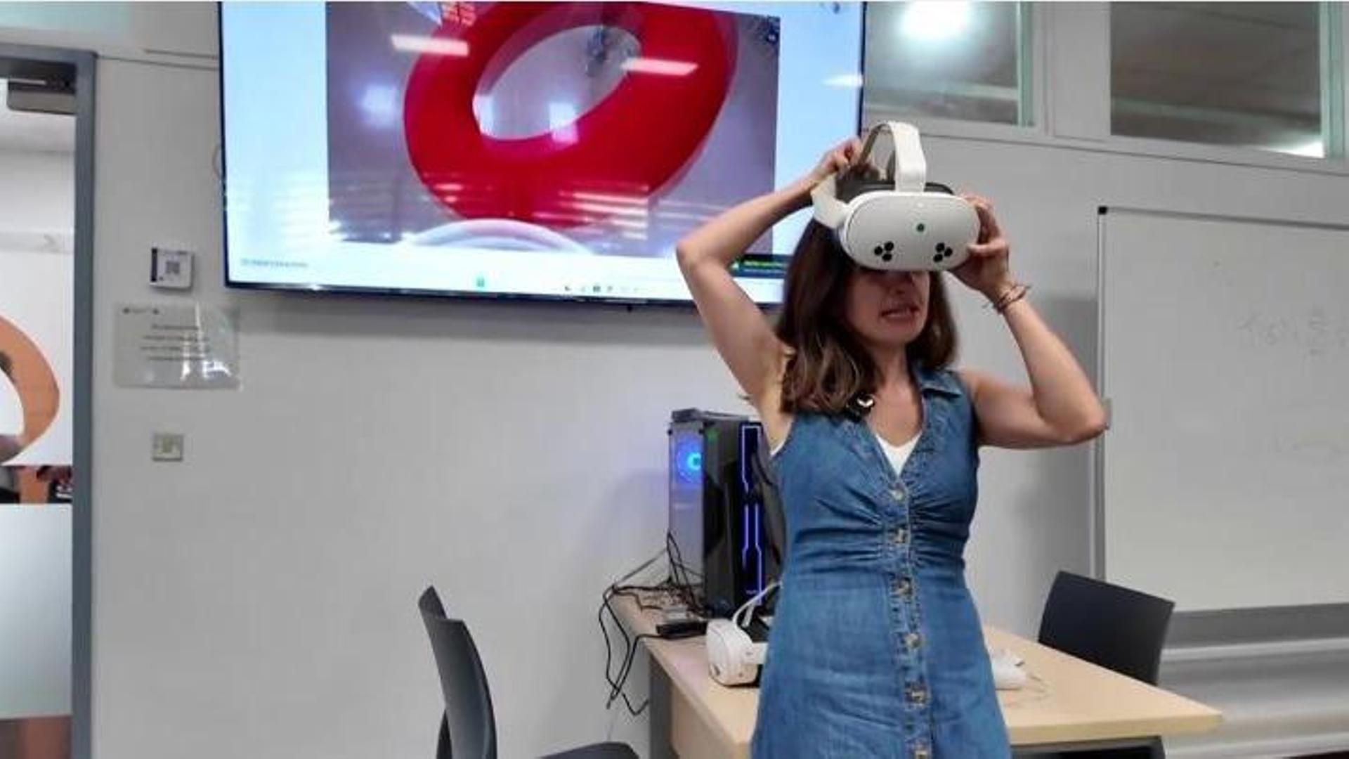 Los alumnos de Matemáticas en la UPC contarán con gafas de realidad virtual para estudiar la geometría más avanzada