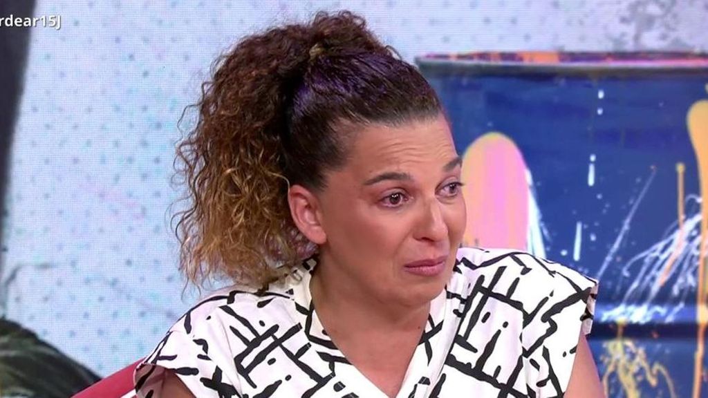 La hermana de Michu rompe a llorar en 'Tardear' al leer un mensaje de  Gloria Camila: "No la conocéis"