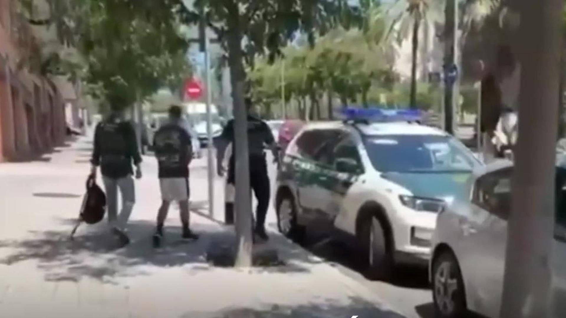 Detención al líder de Deport Them Now en Barcelona