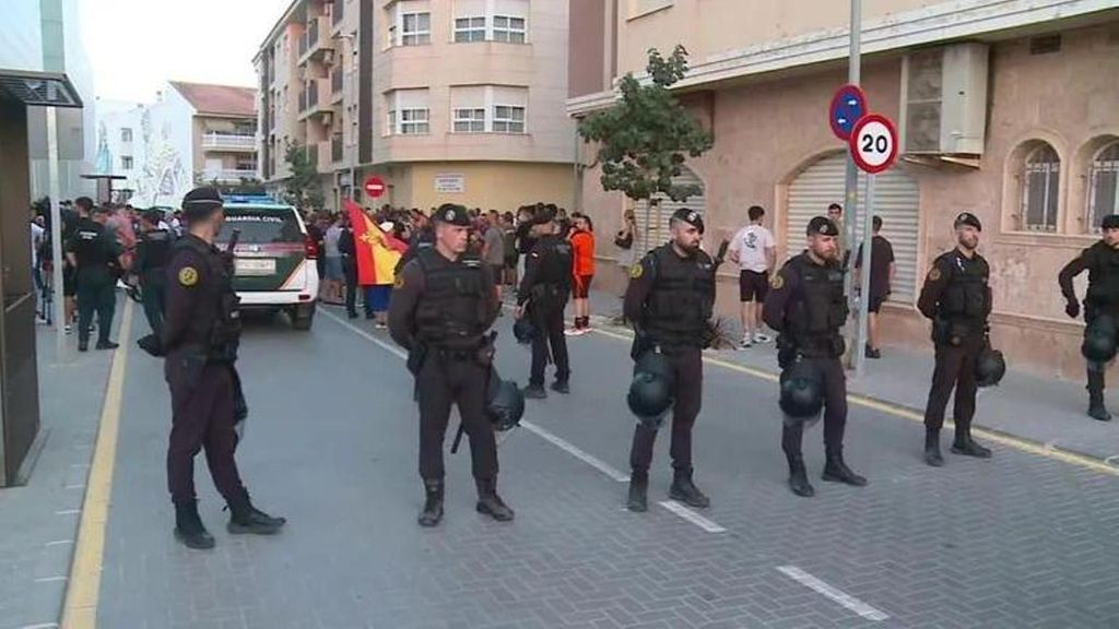 Nuevo día de tensión en Torre Pacheco, donde la Guardia Civil ha impedido la manifestación ultra