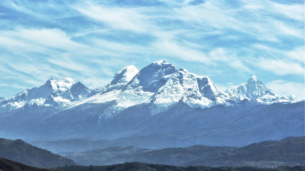 Tres montañeros españoles, rescatados en el nevado Huescarán, en Perú: uno de ellos habría perdido la vista temporalmente