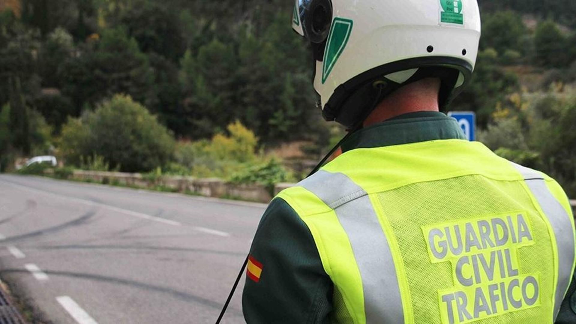 Un agente de la Guardia Civil de Tráfico