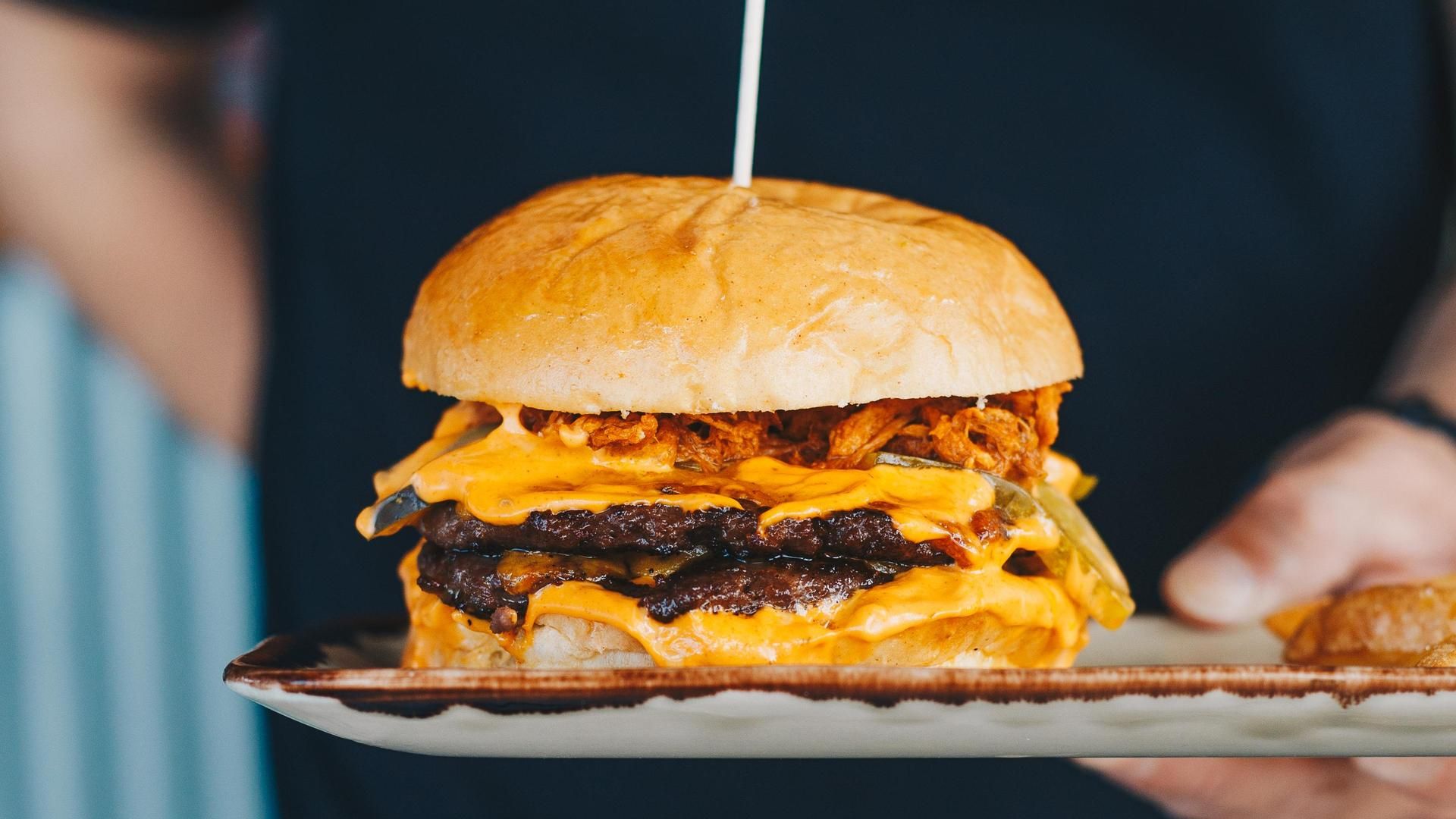 Una de las hamburguesas que encontrarás en la carta de la cafetería