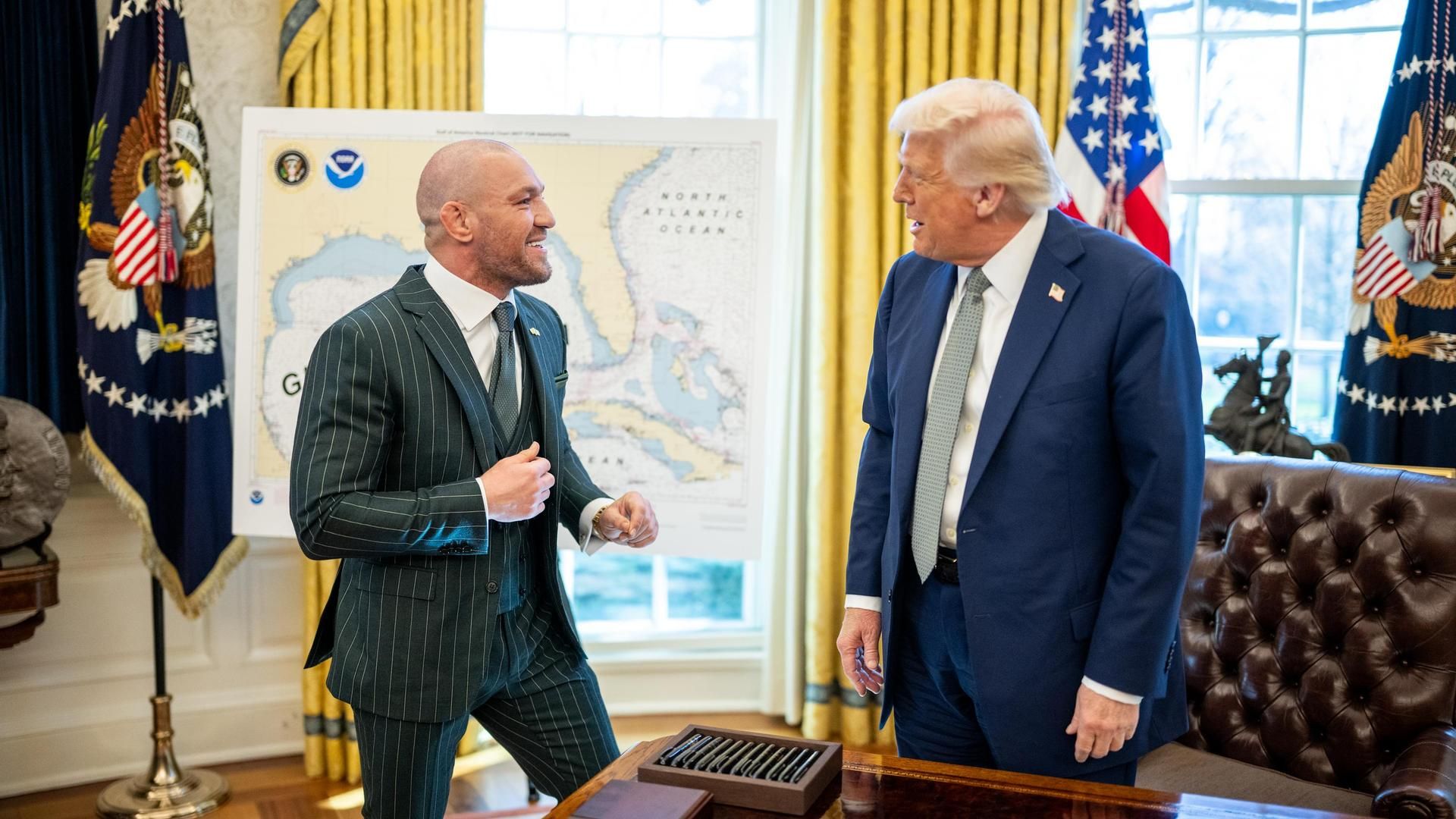 Conor McGregor en una visita a la Casa Blanca con Donald Trump