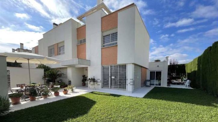 El chalet tiene 200 metros cuadrados