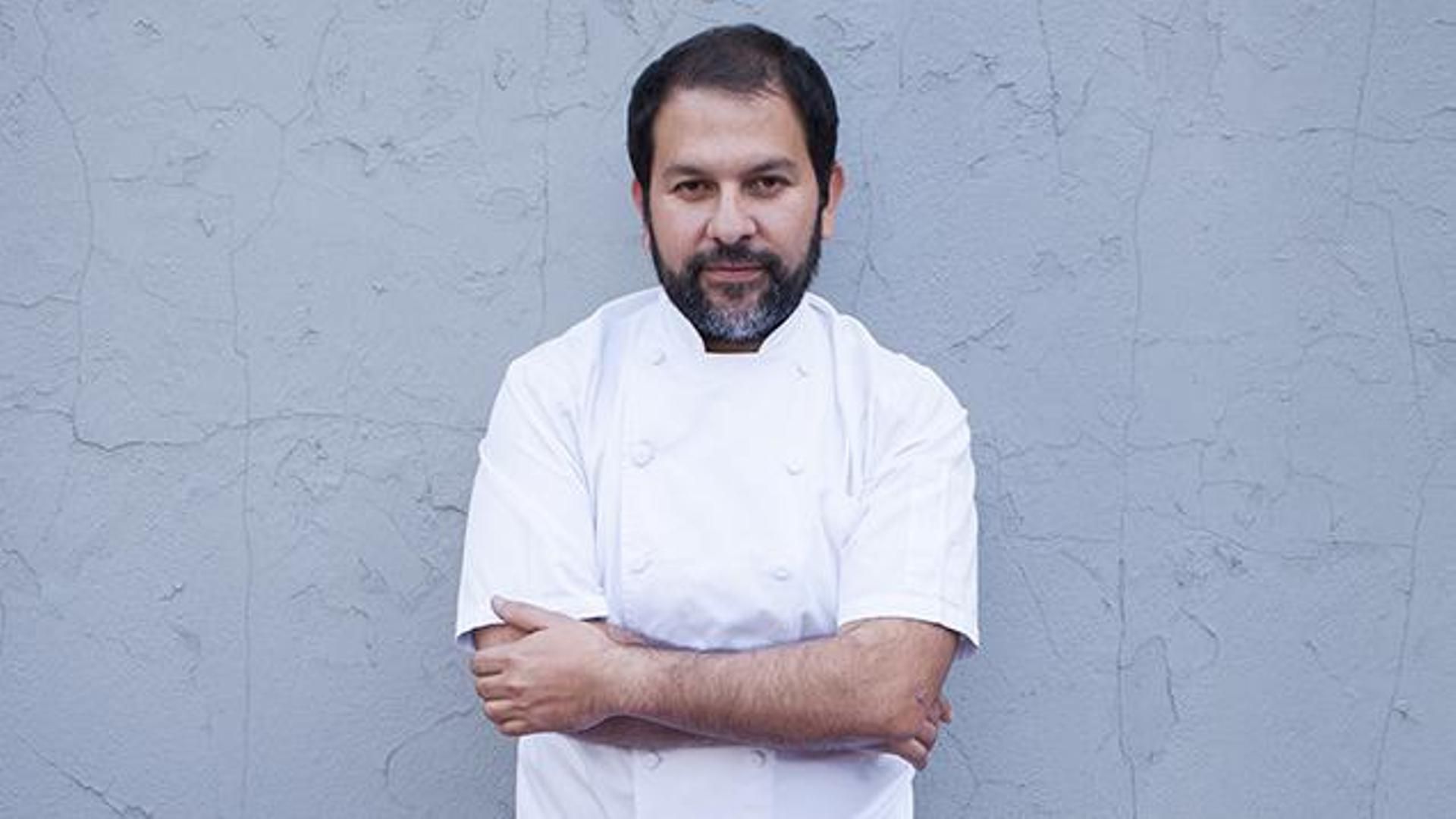 Enrique Olvera, chef mexicano con dos estrellas Michelin