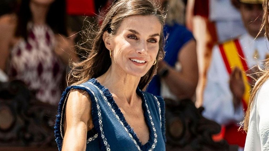 La Reina Letizia con el diseño de Vogana