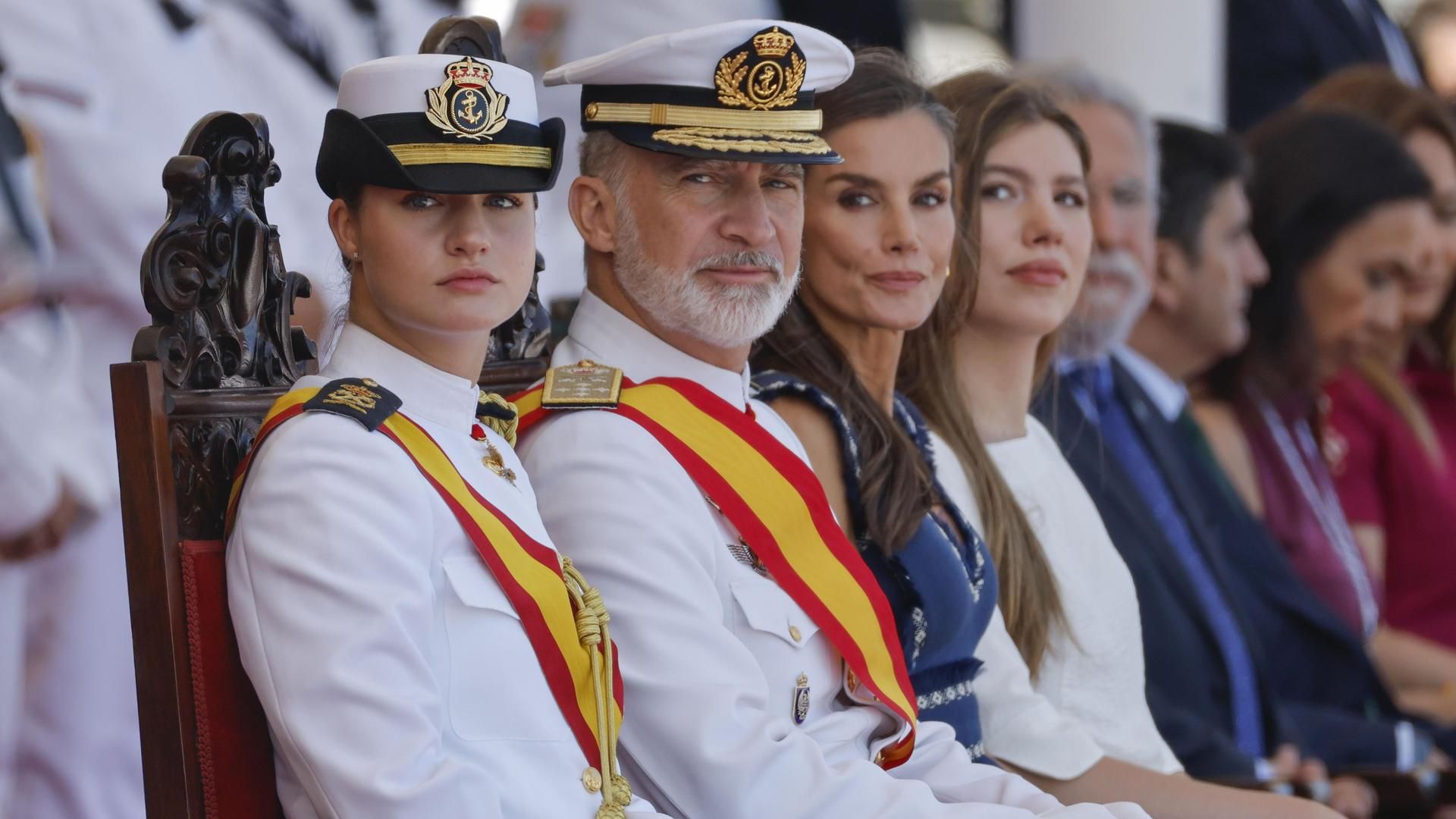 Los reyes, Leonor y Sofía