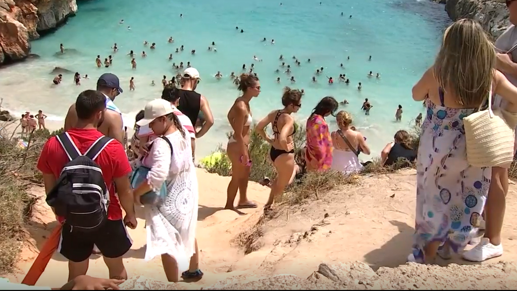 Una de las playas más bonitas de Mallorca, al borde del colapso por la masificación turística