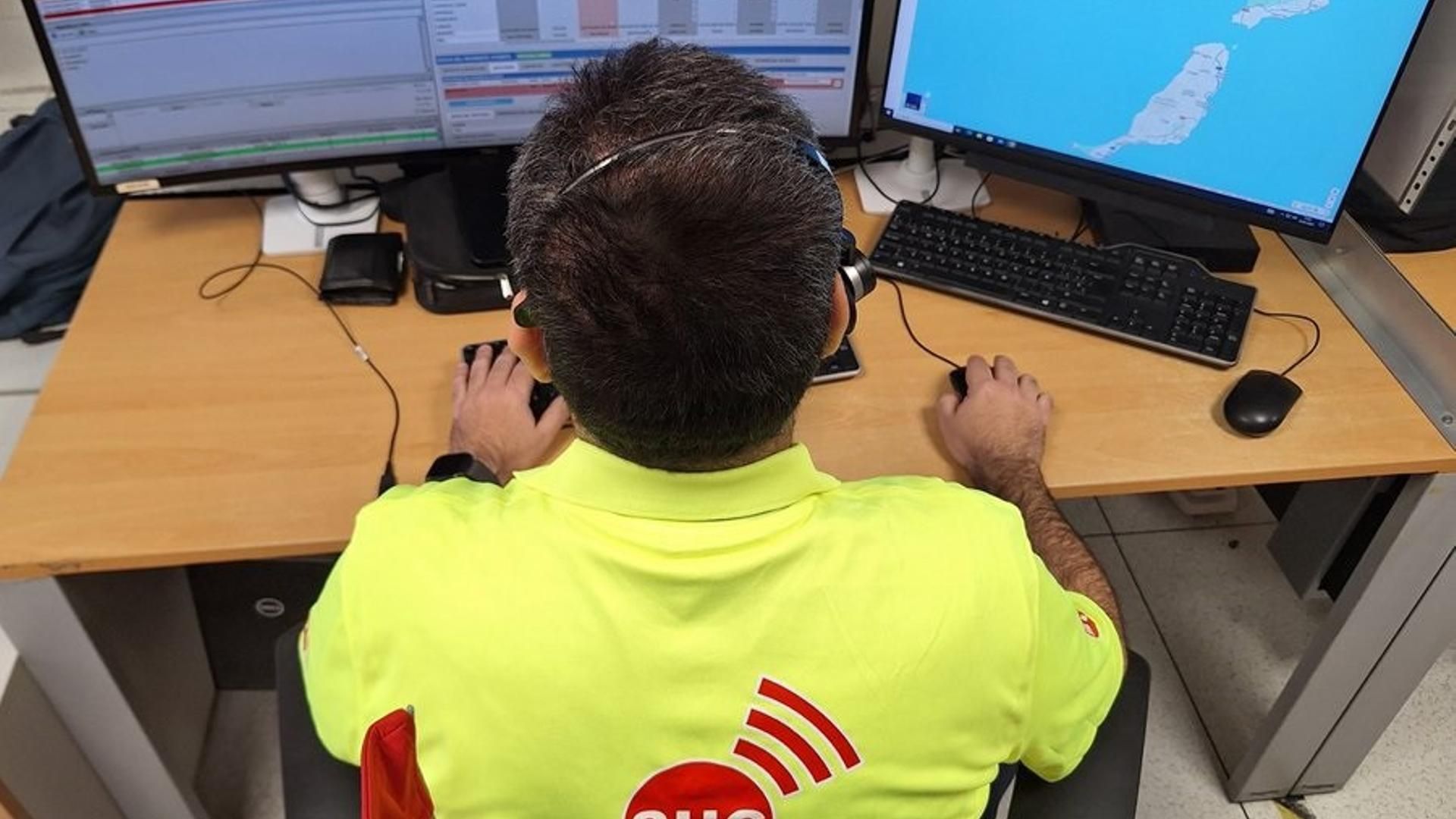 Archivo - Sala operativa del 112 Canarias