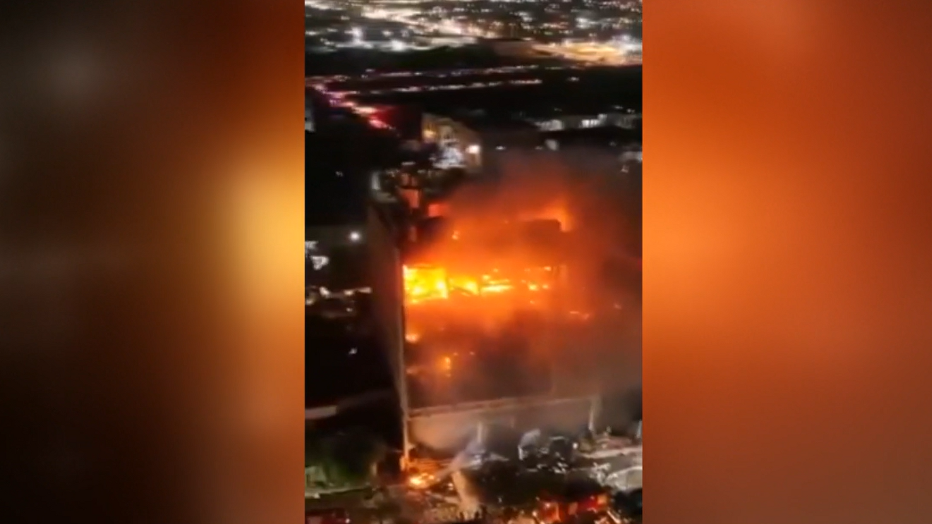 Casi 70 muertos y decenas de cuerpos sin identificar en un incendio dentro de un centro comercial en Irak