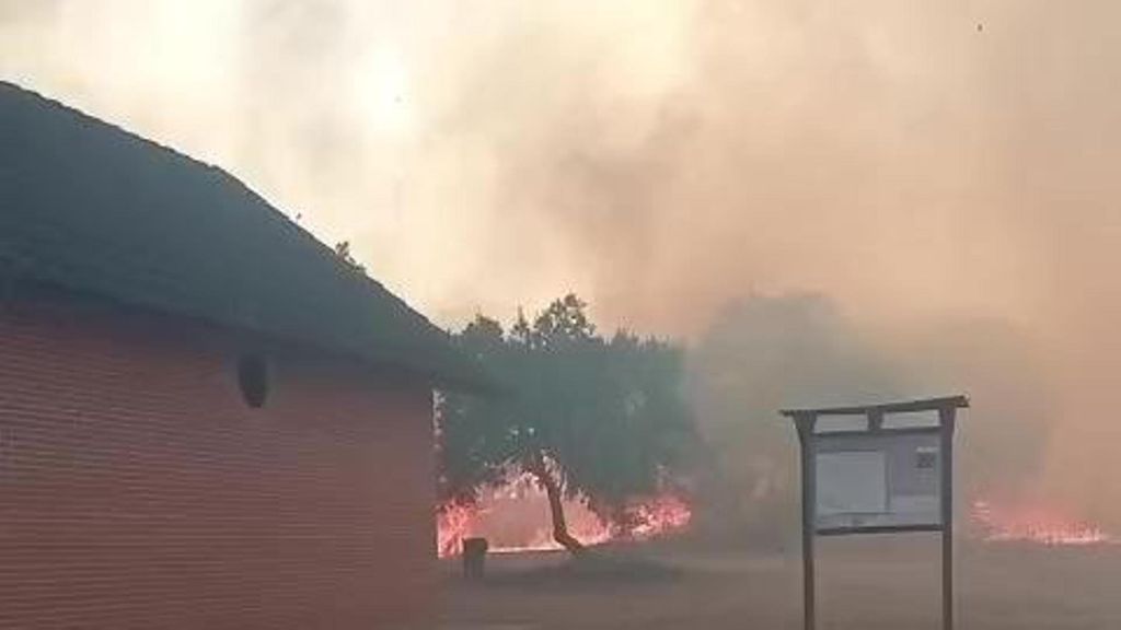 Las imágenes de la ermita de San Isidro de Valmojado, en Toledo, en llamas antes de expandirse el incendio de Méntrida