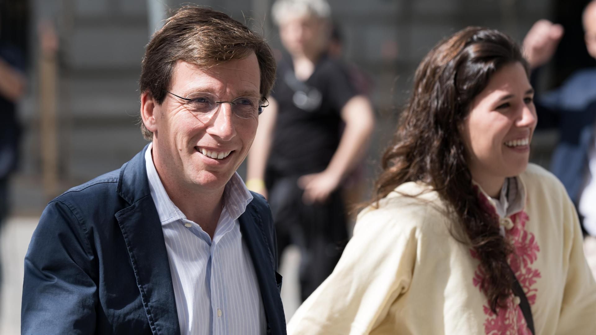 José Luis Martínez-Almeida, y su mujer, Teresa Urquijo