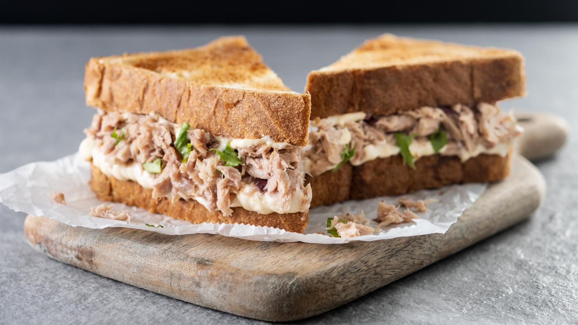 Sandwich de atún y mayonesa