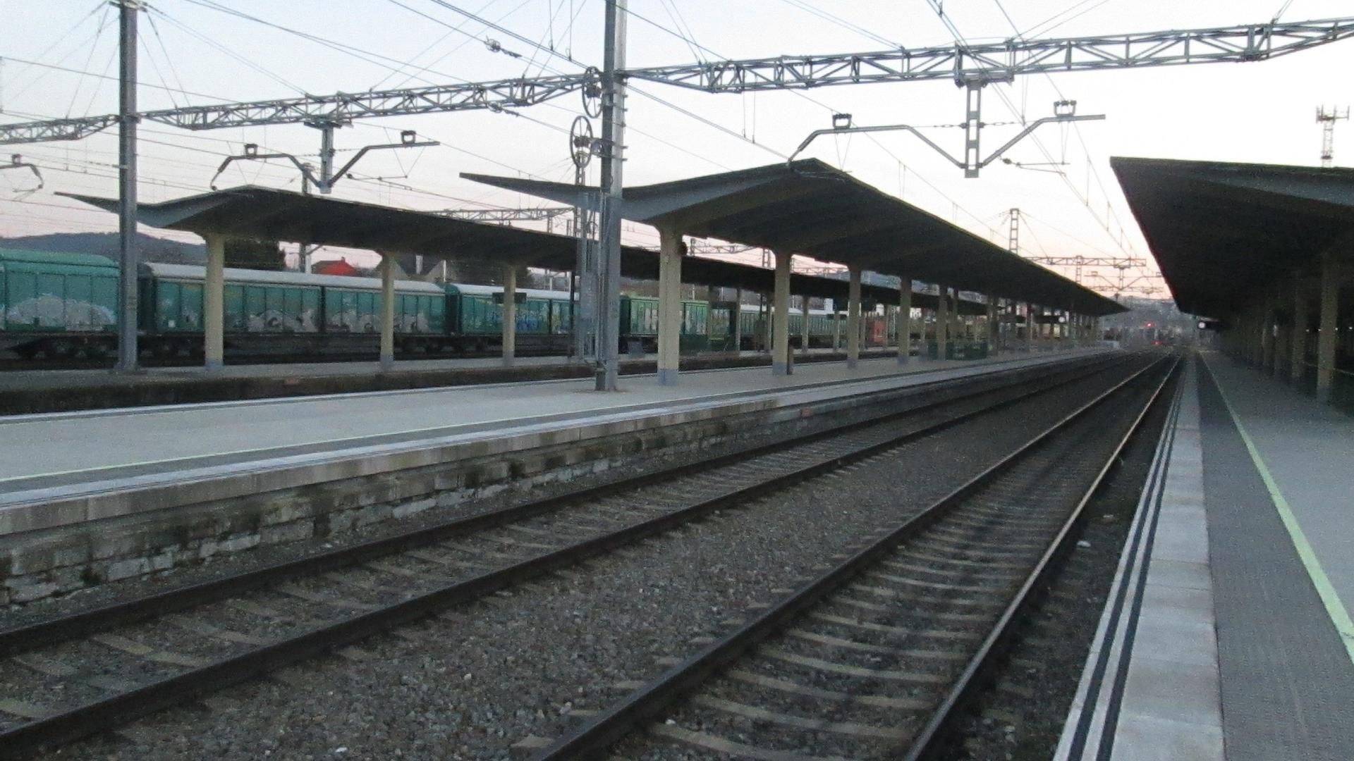 Archivo - Vías en la estación de tren de Monforte de Lemos (Lugo). Archivo - Vías en la estación de tren de Monforte de Lemos (Lugo).