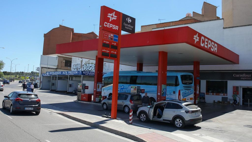 ¿Dónde están las gasolineras más baratas en cada autopista de España?