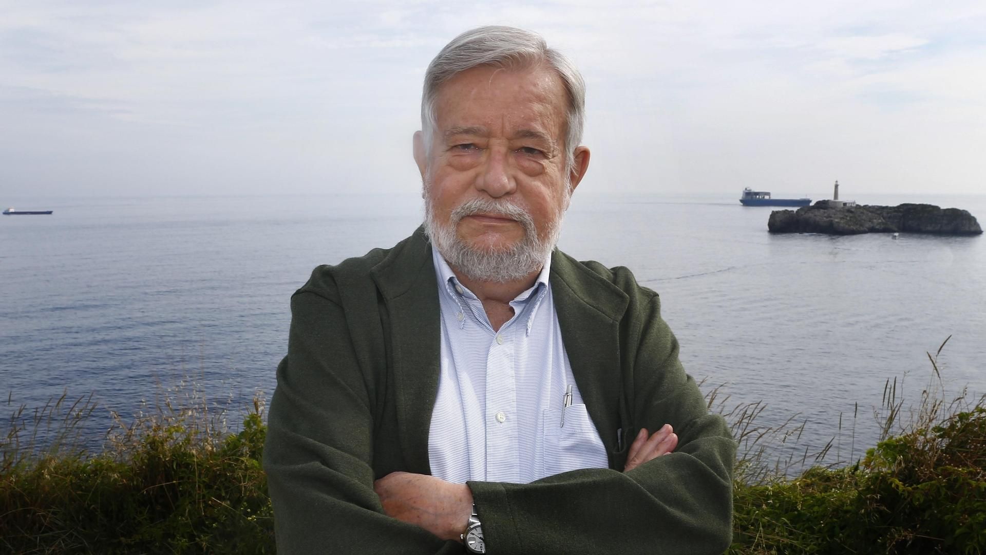 El escritor Jose María Guelbenzu El escritor Jose María Guelbenzu