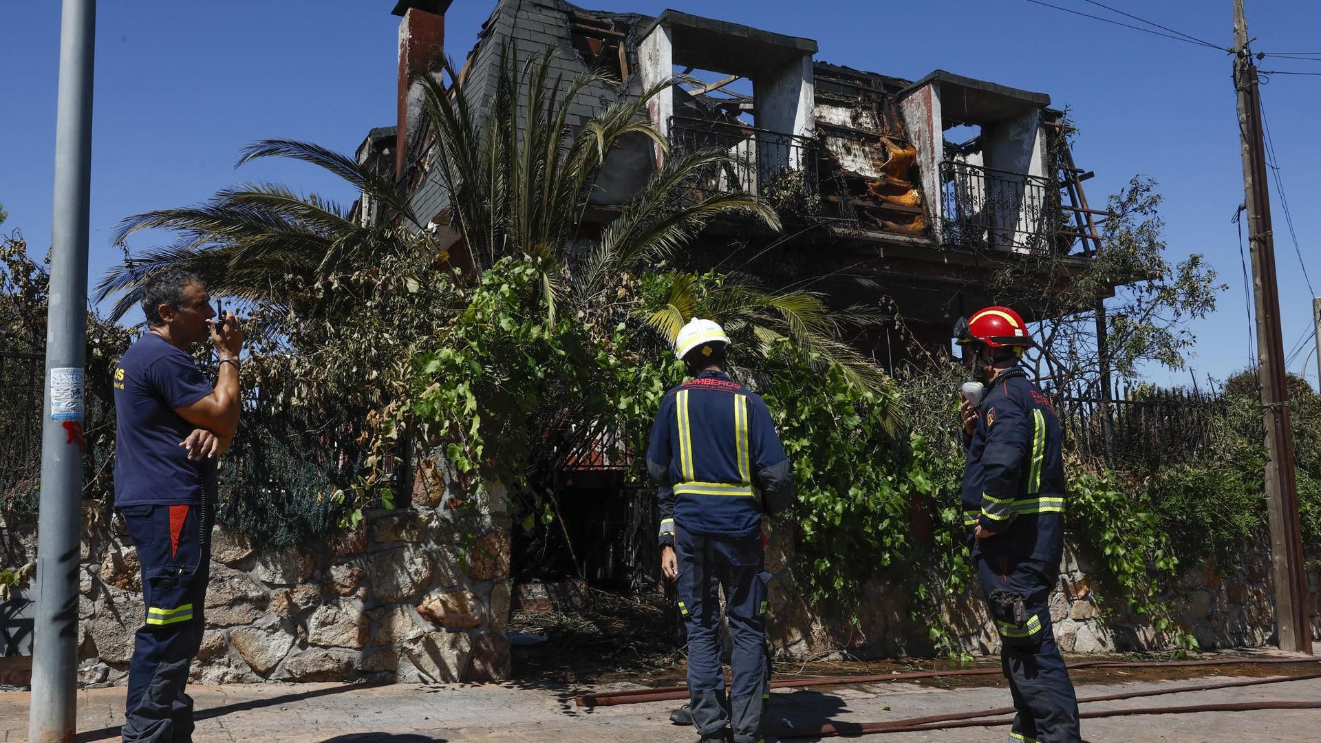 Una casa quemada en Calypo Fado