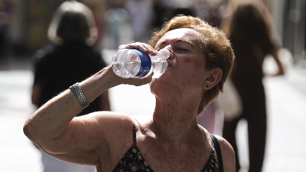 Se mantiene la alerta por calor que es máxima en Gran Canaria y La Gomera