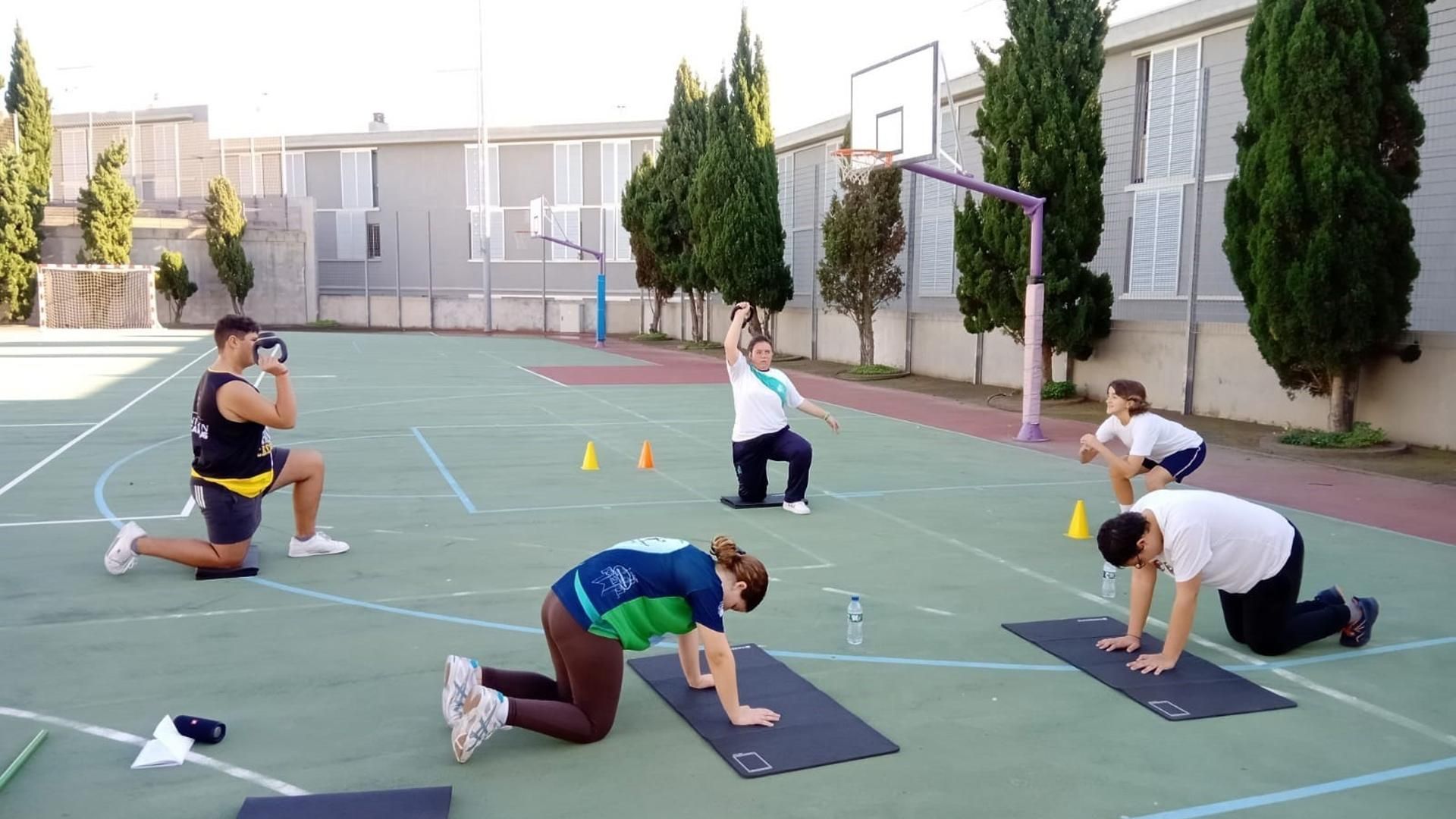 Archivo - El Cabildo de Tenerife fomenta la actividad física entre los niños de Pequeño Valiente y sus familias a través del proyecto denominado 'Valientes en forma'