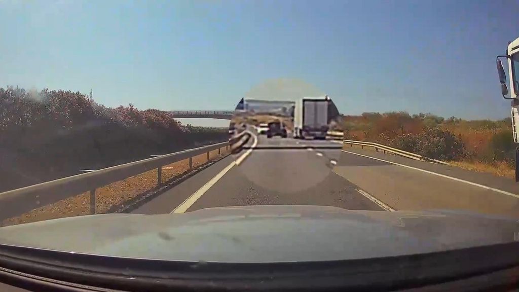 Investigada una kamikaze por conducir ocho kilómetros en sentido contrario por la A-49 en Huelva