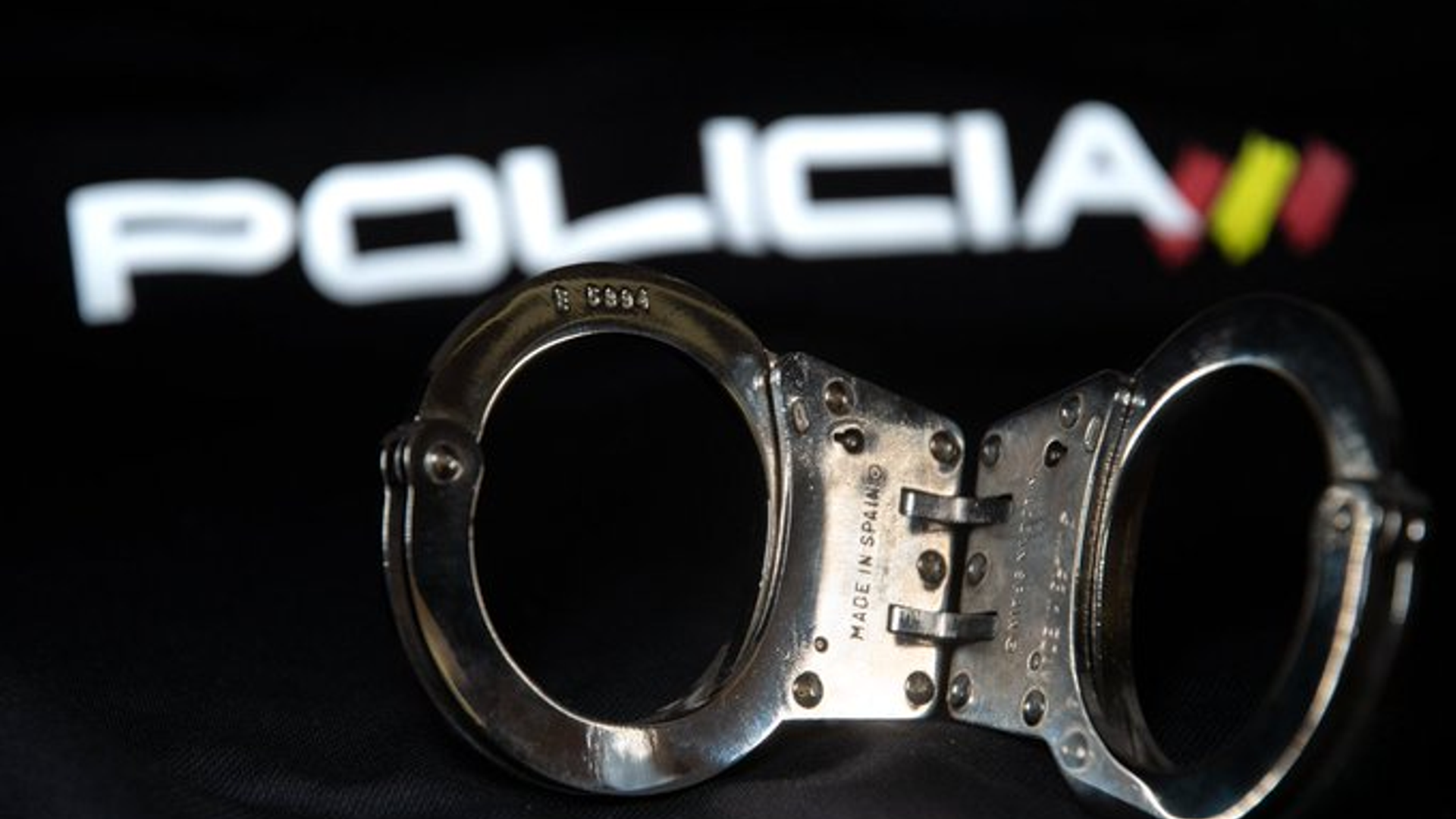Esposas de la Policía Nacional