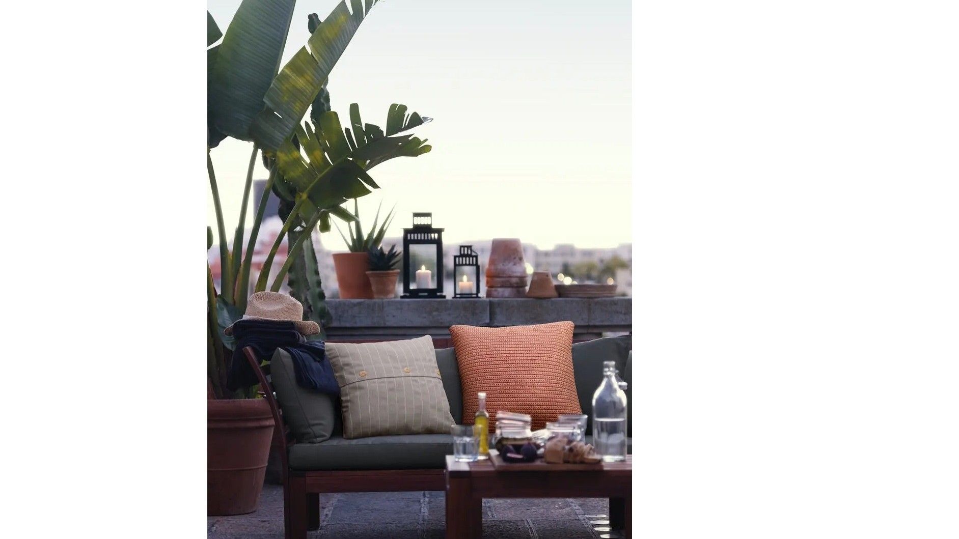 Una terraza para disfrutar en compañía. FUENTE: Ikea
