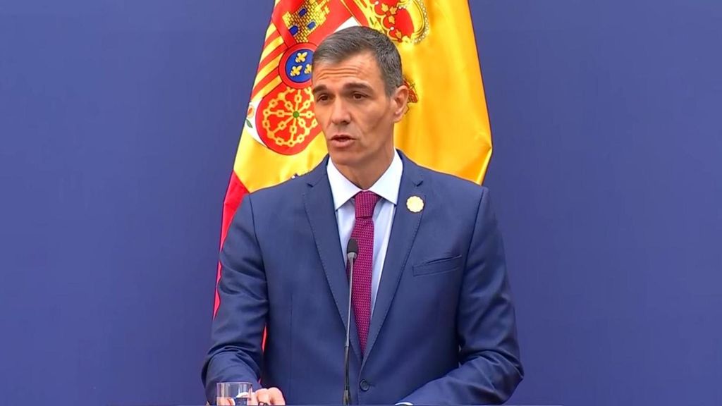Sánchez defiende un frente progresista ante una derecha que ha "sucumbido al discurso de la ultraderecha"