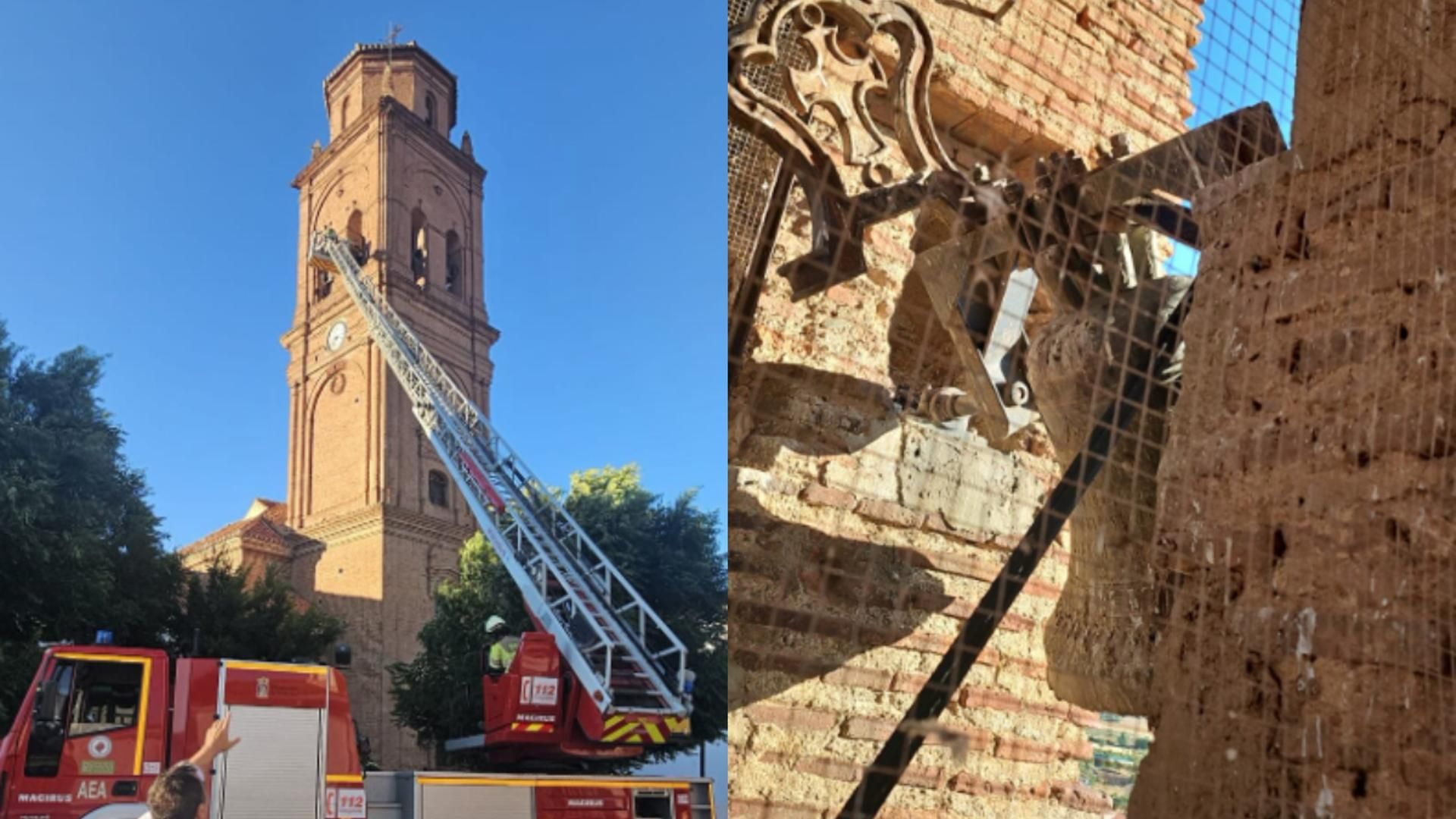 Bomberos actúan en el campanario de la Iglesia de la Anunciación de Cogollos de Guadix, en Granada