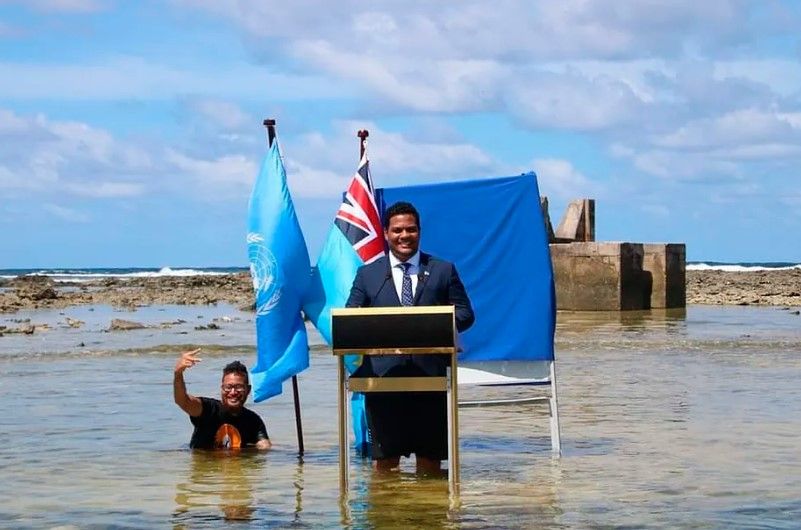 Ministro de Exteriores de Tuvalu, archipiélago del Pacífico Ministro de Exteriores de Tuvalu, archipiélago del Pacífico