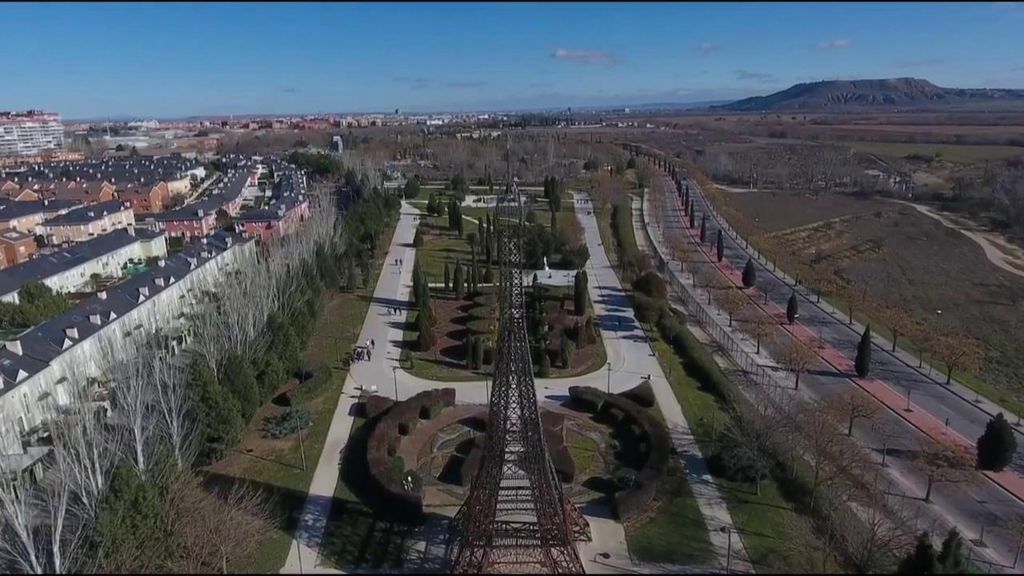 El Parque Europa de Torrejón de Ardoz: un viaje por la Torre Eiffel o la Fontana di Trevi sin salir de Madrid