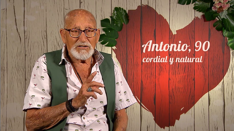 Un soltero de Oviedo se sorprende al escuchar que su cita nunca se ha casado: “Me parece todo muy raro”