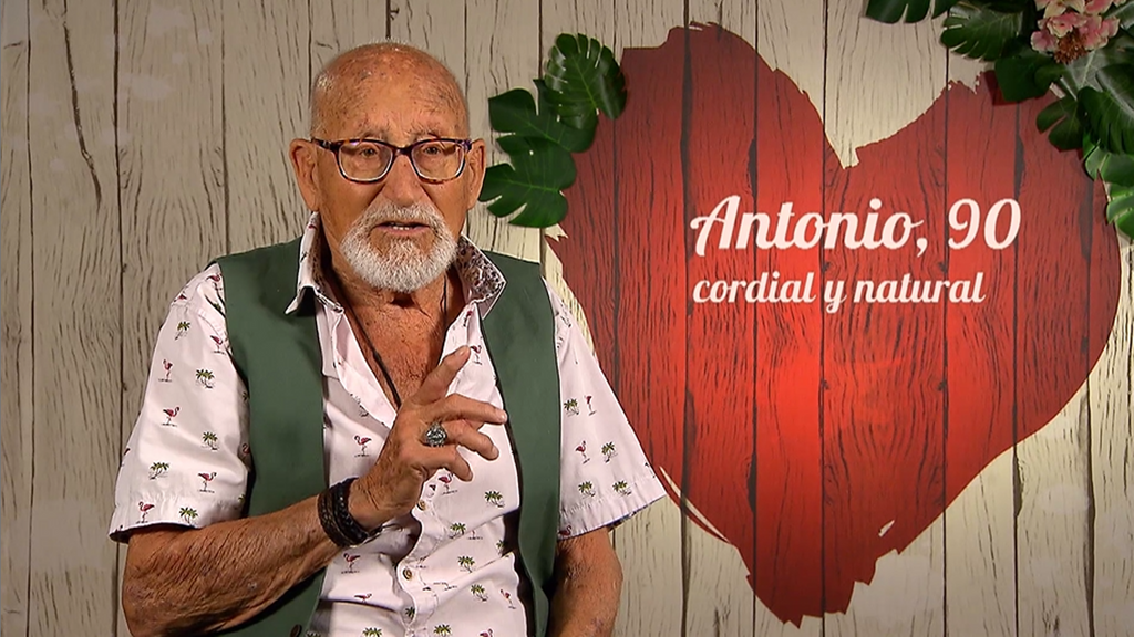 Un soltero de Oviedo se sorprende al escuchar que su cita nunca se ha casado: “Me parece todo muy raro”