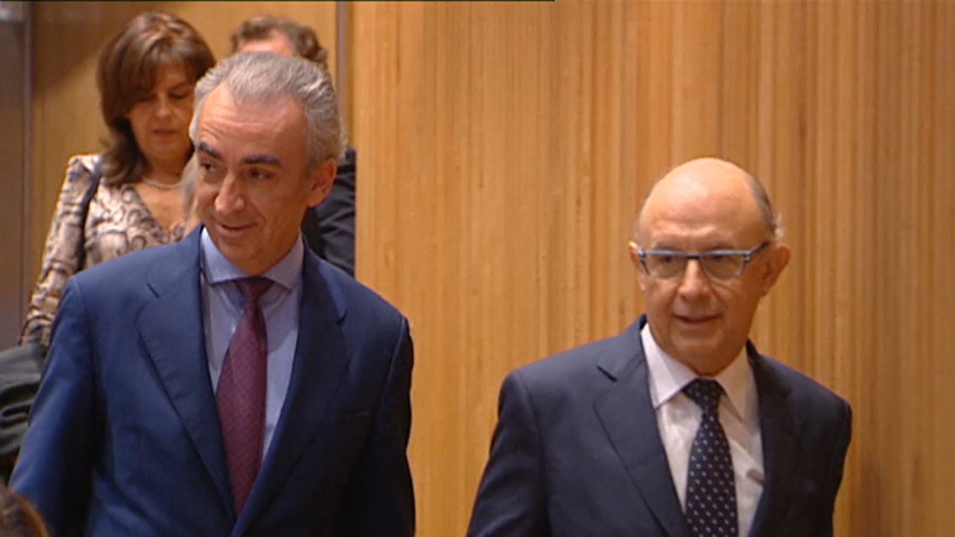 El 'milagro económico' de Montoro, un caso que se gestó en un momento de crisis en el Gobierno de Rajoy