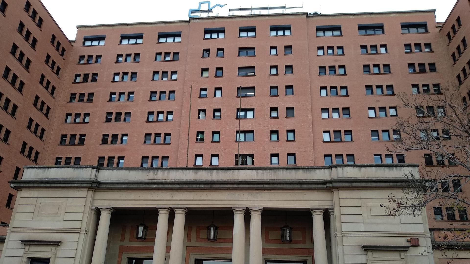 Fachada del Hospital General de la Vall d'Hebron de Barcelona.