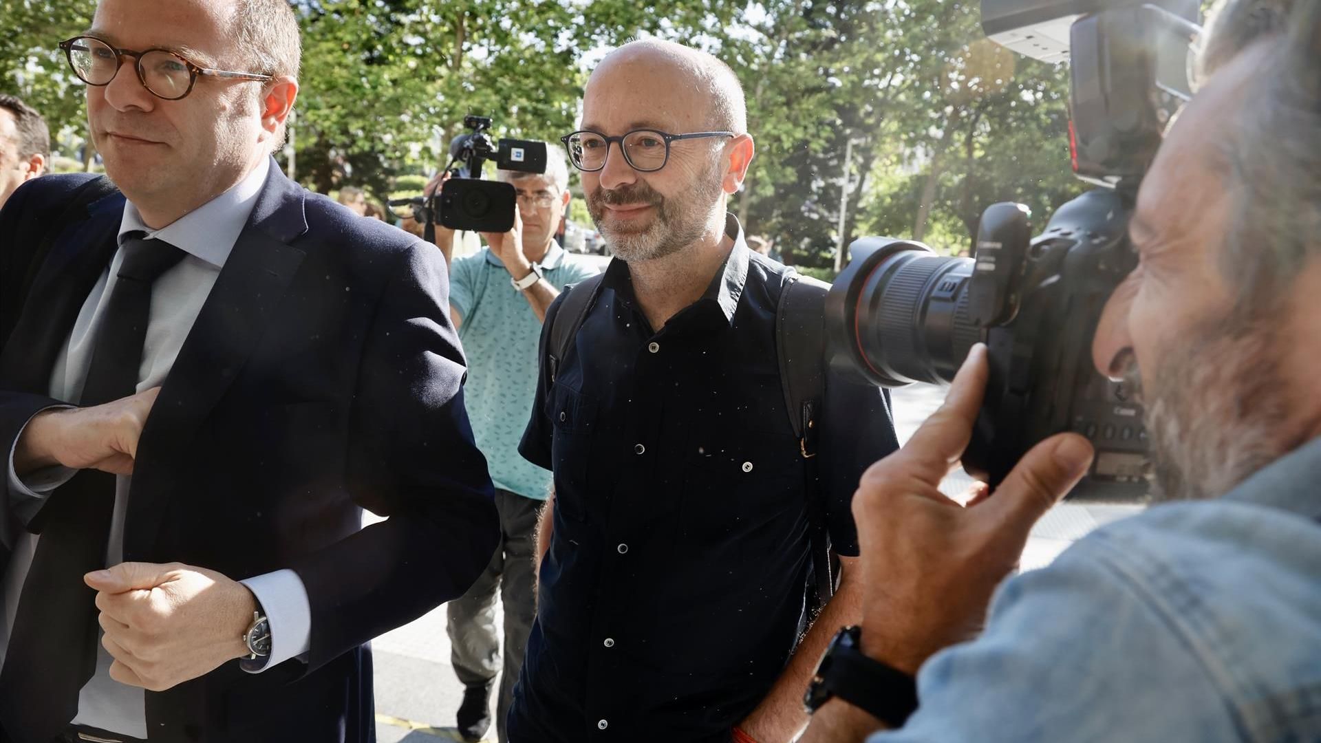 Francis Puig a su llegada a la Ciudad de la Justicia de Valencia Francis Puig a su llegada a la Ciudad de la Justicia de Valencia