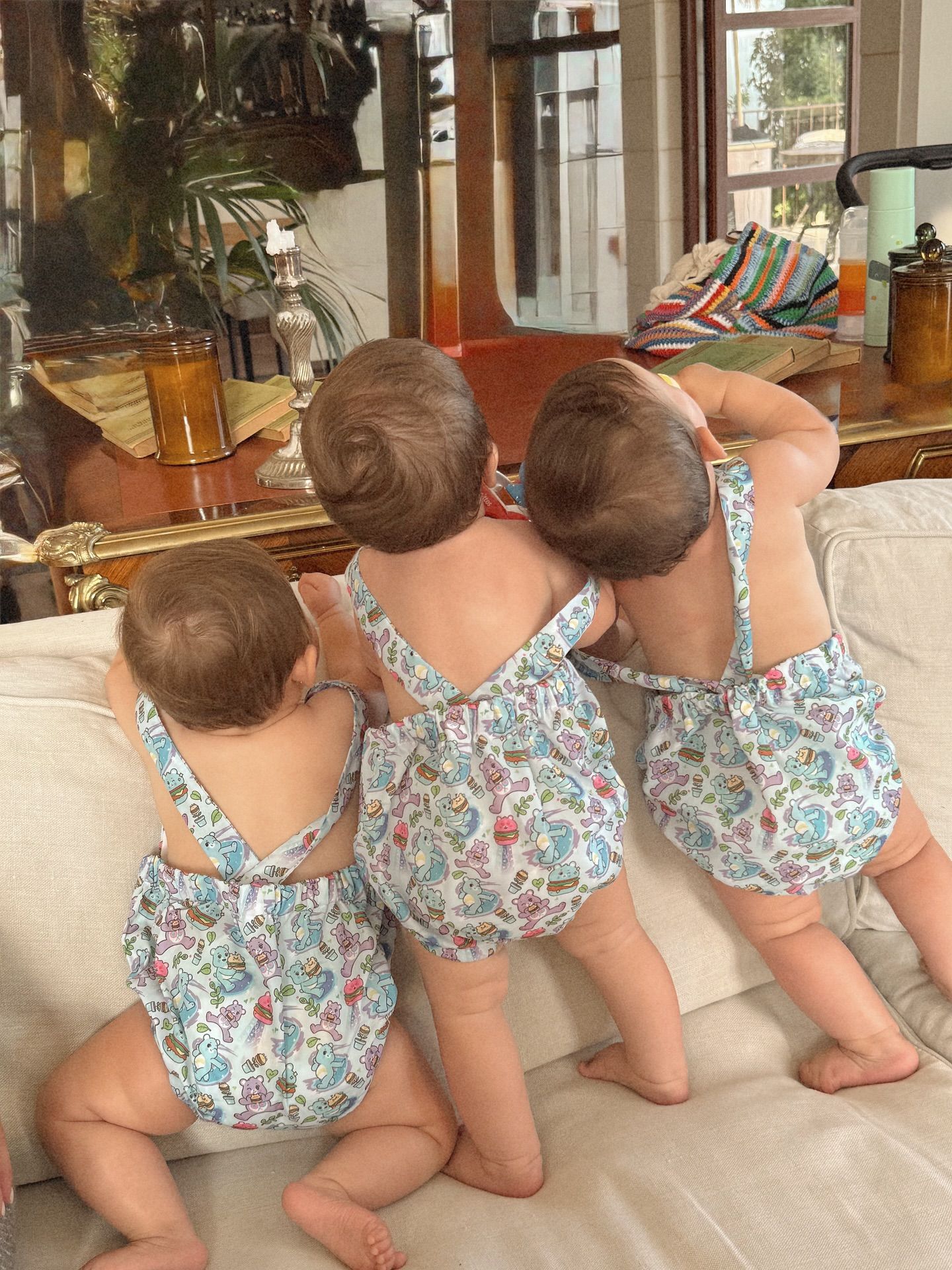 La tierna imagen de las hijas de Anabel, Dulceida y Marta Riumbau: "Parecen trillizas"