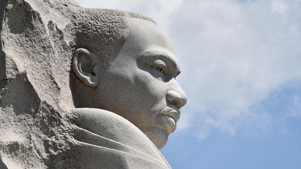 Nueva polémica sobre Trump: desclasifica 240.000 archivos secretos sobre el asesinato de Martin Luther King