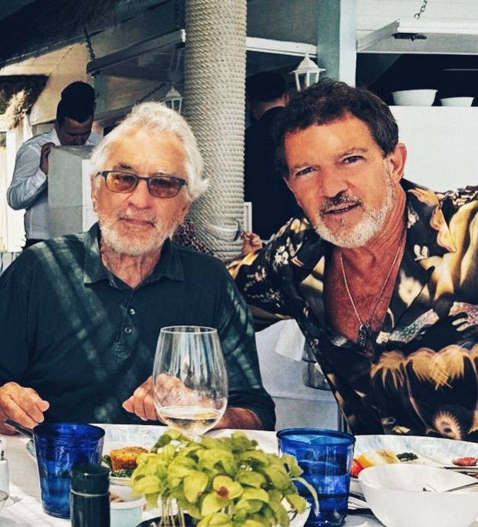 El chiringuito de Marbella donde han comido Antonio Banderas y Robert de Niro