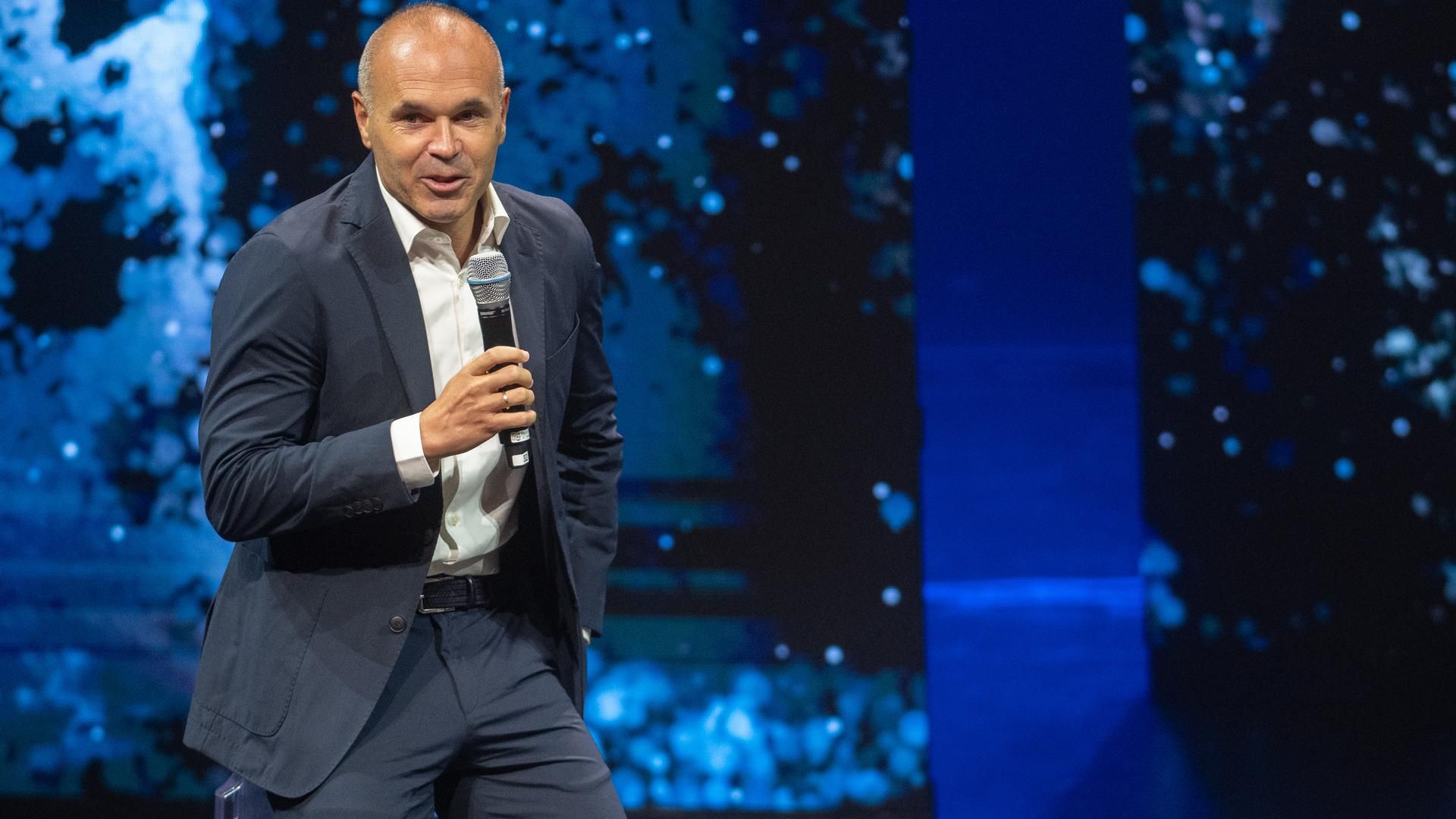 Andrés Iniesta, durante su intervención