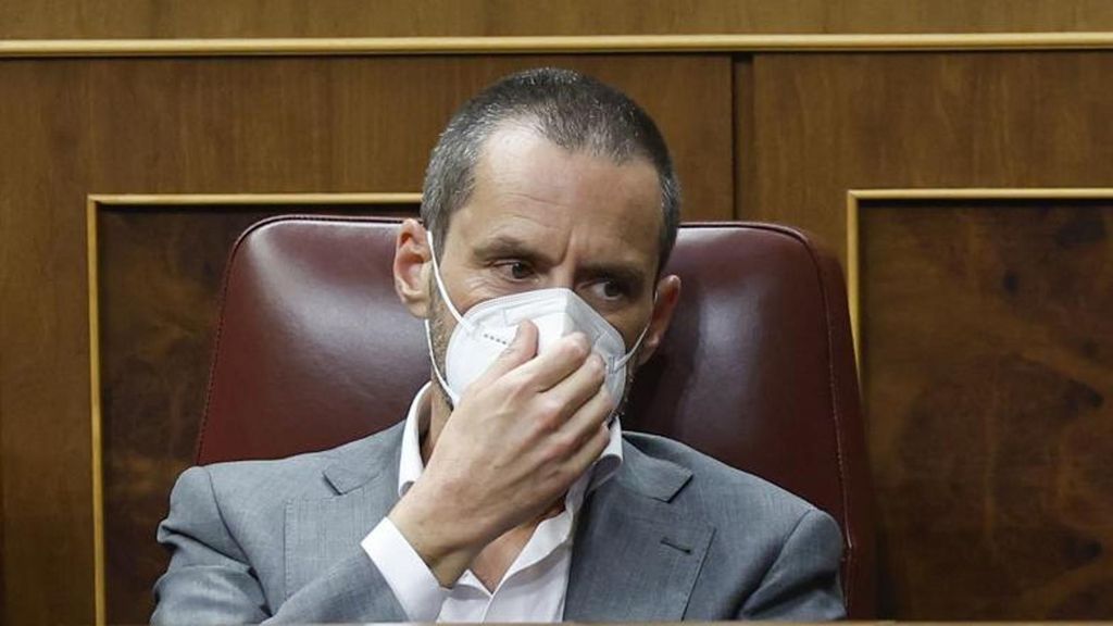 Borja Sémper reaparece en el Congreso tras anunciar que padece cáncer: con mascarilla y el pelo muy corto