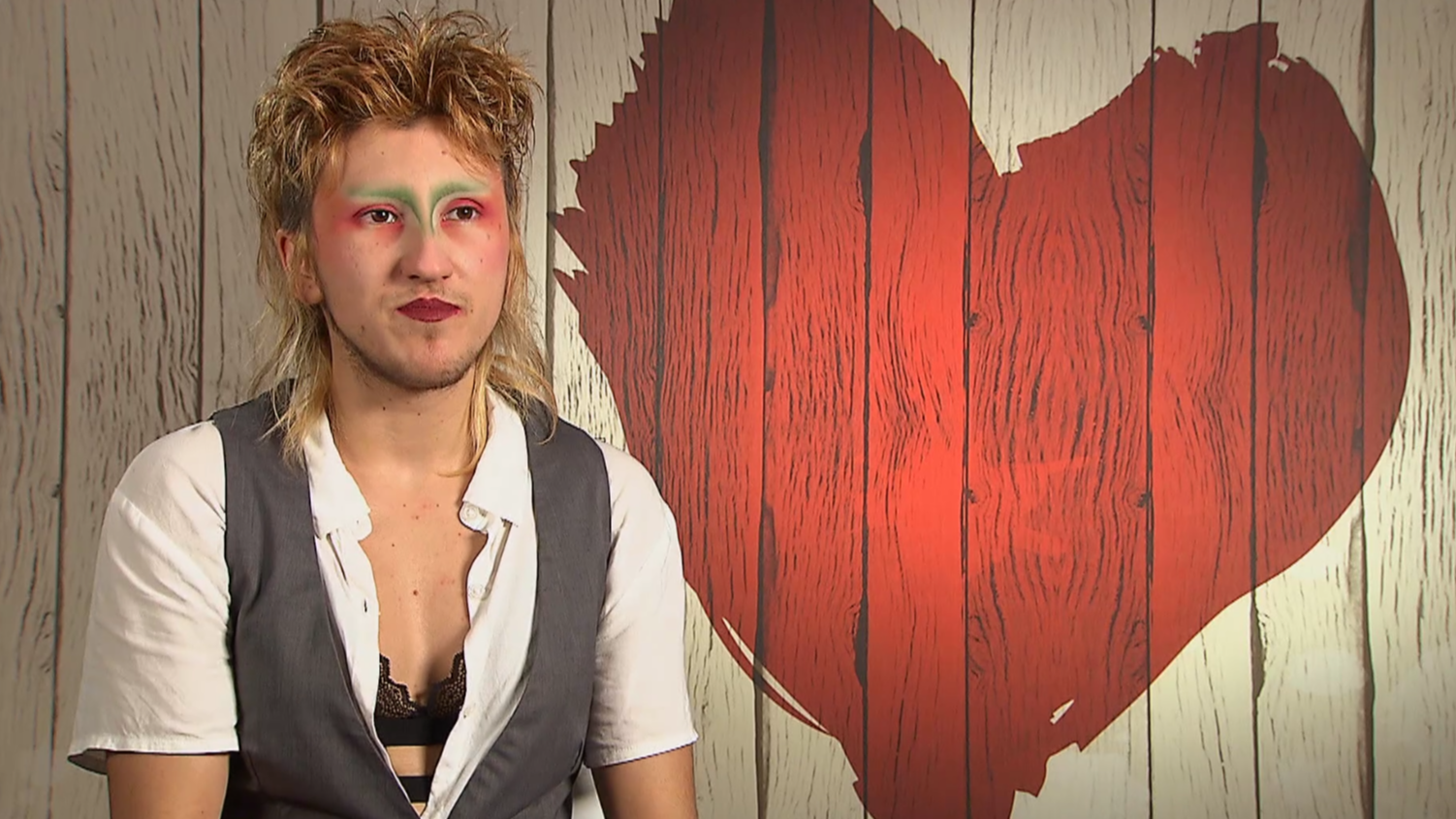 Un soltero de 'First Dates' denuncia la falta de oportunidades laborales para las personas trans: "Hay que hacer algo"
