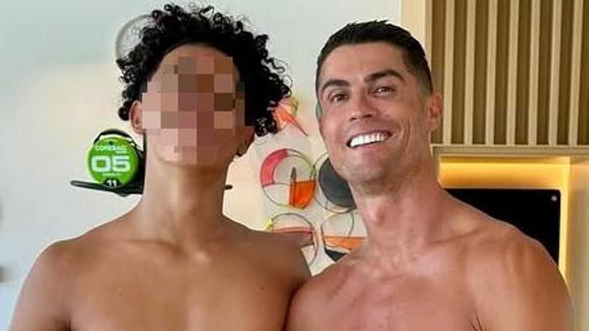 Cristiano Ronaldo y su hijo mayor