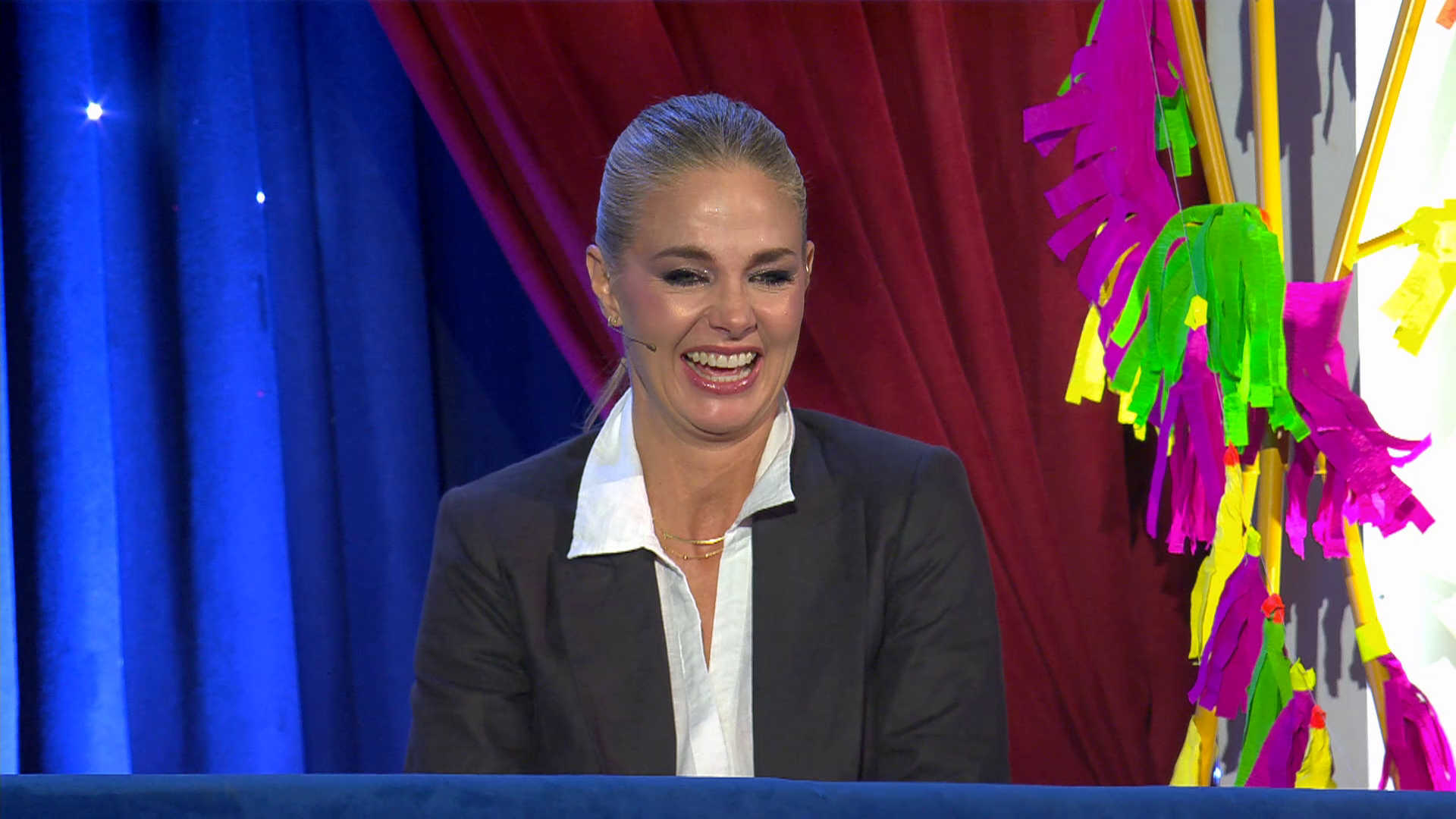 Genoveva Casanova deja su móvil y Dani Martínez manda un mensaje a toda su agenda: ¡la respuesta de Cayetano Martínez de Irujo!