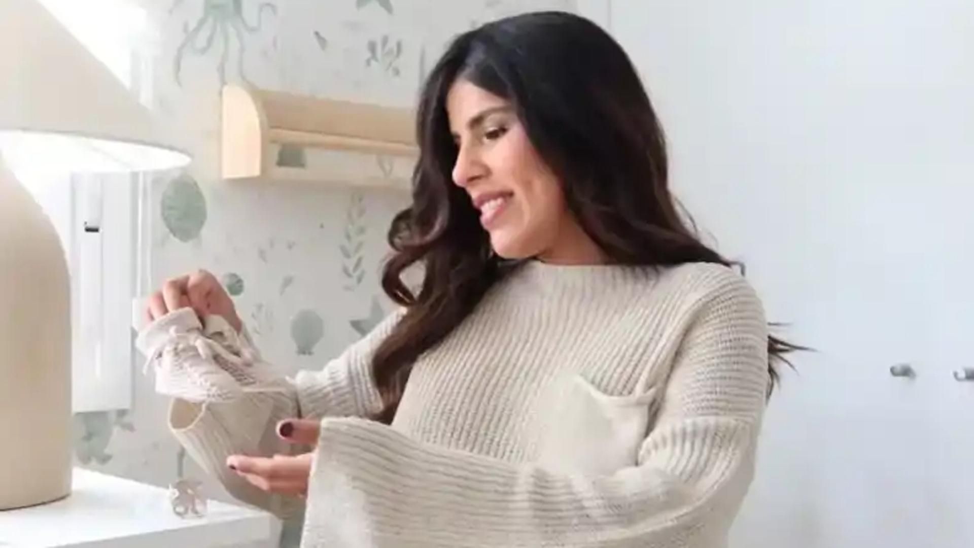 Isa Pantoja, en la habitación de su bebé