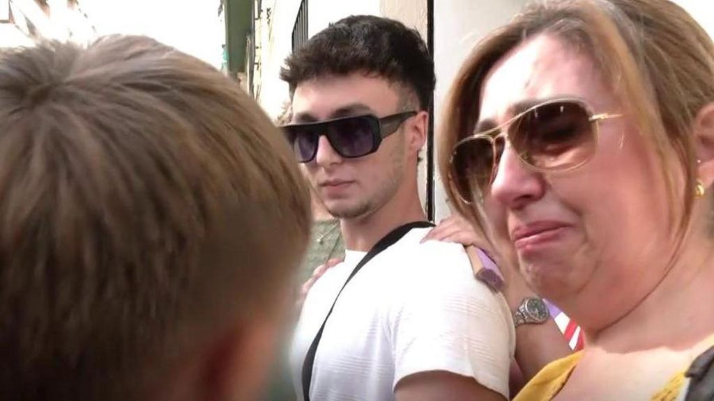 Las prohibiciones que la jueza a Juana Rivas y Francesco Arcuri en la entrega de su hijo menor: "Deberá mandar un informe en las próximas horas"